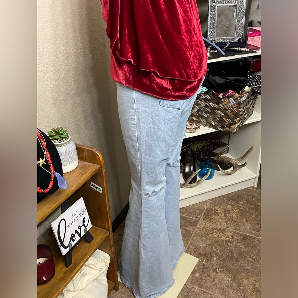 Great Condition L Jealous Tomato Bell Bottom Jeans